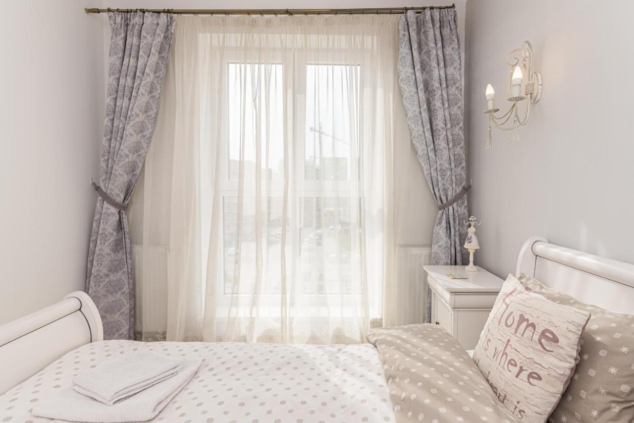 Apartament Belles Roses Brasov Daire Dış mekan fotoğraf