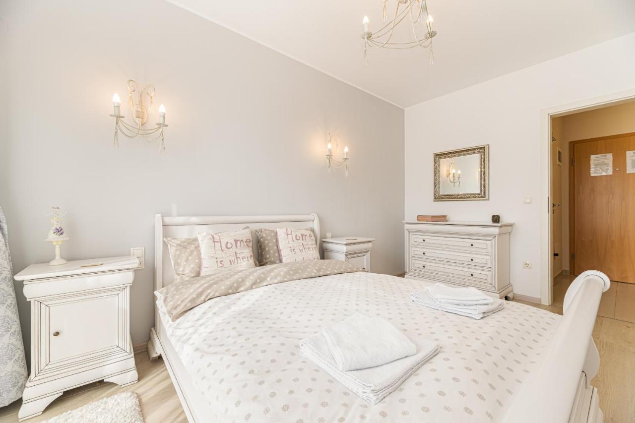 Apartament Belles Roses Brasov Daire Dış mekan fotoğraf