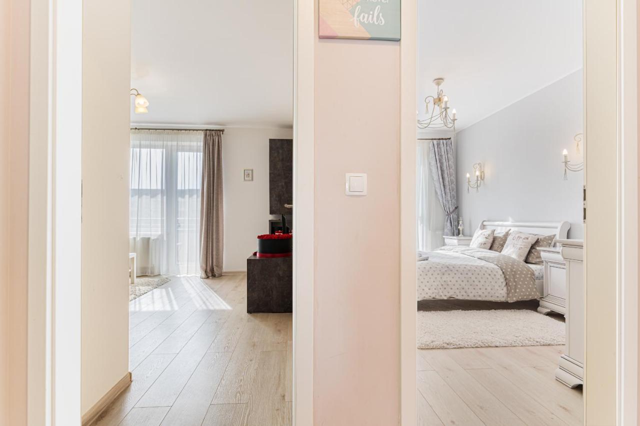Apartament Belles Roses Brasov Daire Dış mekan fotoğraf
